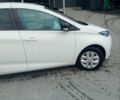Белый Рено Зое, объемом двигателя 0 л и пробегом 137 тыс. км за 6000 $, фото 7 на Automoto.ua