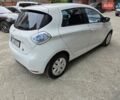 Белый Рено Зое, объемом двигателя 0 л и пробегом 74 тыс. км за 6200 $, фото 4 на Automoto.ua