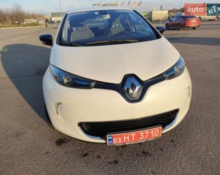 Белый Рено Зое, объемом двигателя 0 л и пробегом 79 тыс. км за 6300 $, фото 2 на Automoto.ua