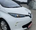 Белый Рено Зое, объемом двигателя 0 л и пробегом 98 тыс. км за 7000 $, фото 14 на Automoto.ua