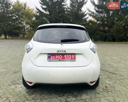 Белый Рено Зое, объемом двигателя 0 л и пробегом 103 тыс. км за 6799 $, фото 22 на Automoto.ua