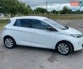 Белый Рено Зое, объемом двигателя 0 л и пробегом 116 тыс. км за 5999 $, фото 2 на Automoto.ua
