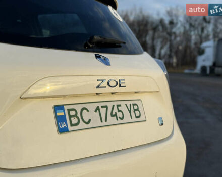 Білий Рено Зое, об'ємом двигуна 0 л та пробігом 77 тис. км за 5750 $, фото 19 на Automoto.ua