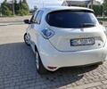 Белый Рено Зое, объемом двигателя 0 л и пробегом 90 тыс. км за 6990 $, фото 2 на Automoto.ua
