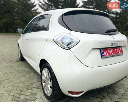 Белый Рено Зое, объемом двигателя 0 л и пробегом 103 тыс. км за 6799 $, фото 20 на Automoto.ua
