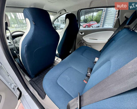 Білий Рено Зое, об'ємом двигуна 0 л та пробігом 110 тис. км за 6200 $, фото 29 на Automoto.ua
