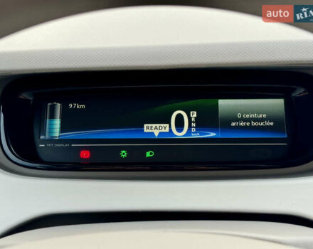 Білий Рено Зое, об'ємом двигуна 0 л та пробігом 110 тис. км за 6200 $, фото 23 на Automoto.ua