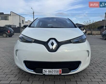 Белый Рено Зое, объемом двигателя 0 л и пробегом 167 тыс. км за 6599 $, фото 2 на Automoto.ua