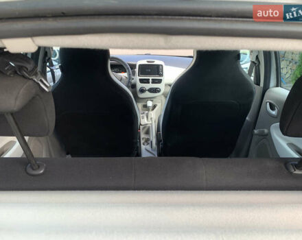 Рено Зое 2014 в Стрые на Automoto.ua Белый Рено Зое, объемом двигателя 0 л и пробегом 235 тыс. км за 7500 $, фото 12 на Automoto.ua