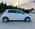 Белый Рено Зое, объемом двигателя 0 л и пробегом 75 тыс. км за 6700 $, фото 6 на Automoto.ua