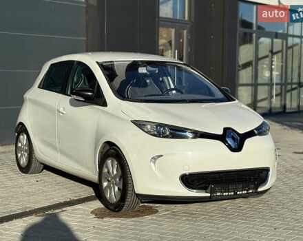 Белый Рено Зое, объемом двигателя 0 л и пробегом 138 тыс. км за 6500 $, фото 2 на Automoto.ua