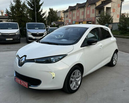 Белый Рено Зое, объемом двигателя 0 л и пробегом 75 тыс. км за 6700 $, фото 1 на Automoto.ua