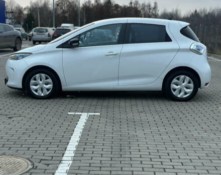 Белый Рено Зое, объемом двигателя 0 л и пробегом 50 тыс. км за 6300 $, фото 4 на Automoto.ua
