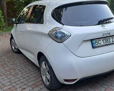Белый Рено Зое, объемом двигателя 0 л и пробегом 96 тыс. км за 5800 $, фото 6 на Automoto.ua