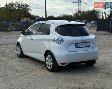 Белый Рено Зое, объемом двигателя 0 л и пробегом 54 тыс. км за 7500 $, фото 4 на Automoto.ua