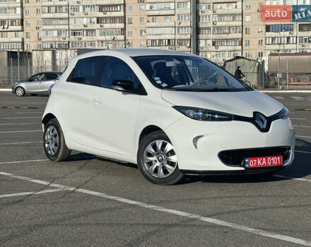 Білий Рено Зое, об'ємом двигуна 0 л та пробігом 115 тис. км за 6550 $, фото 22 на Automoto.ua