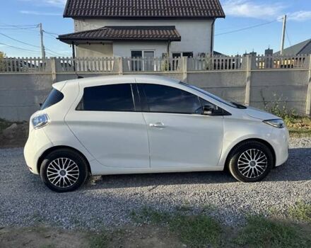 Белый Рено Зое, объемом двигателя 0 л и пробегом 166 тыс. км за 5800 $, фото 5 на Automoto.ua