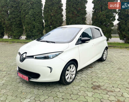 Белый Рено Зое, объемом двигателя 0 л и пробегом 103 тыс. км за 6799 $, фото 4 на Automoto.ua