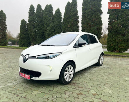 Белый Рено Зое, объемом двигателя 0 л и пробегом 103 тыс. км за 6799 $, фото 24 на Automoto.ua