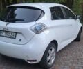 Белый Рено Зое, объемом двигателя 0 л и пробегом 96 тыс. км за 5800 $, фото 2 на Automoto.ua