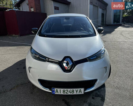 Белый Рено Зое, объемом двигателя 0 л и пробегом 123 тыс. км за 6850 $, фото 2 на Automoto.ua