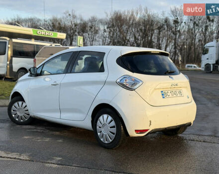 Білий Рено Зое, об'ємом двигуна 0 л та пробігом 77 тис. км за 5750 $, фото 18 на Automoto.ua