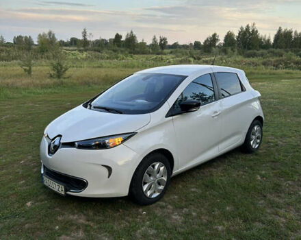 Белый Рено Зое, объемом двигателя 0 л и пробегом 123 тыс. км за 5300 $, фото 8 на Automoto.ua