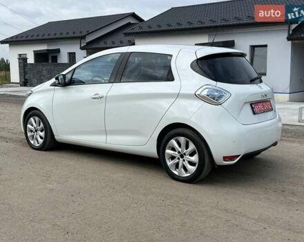 Белый Рено Зое, объемом двигателя 0 л и пробегом 137 тыс. км за 6350 $, фото 11 на Automoto.ua