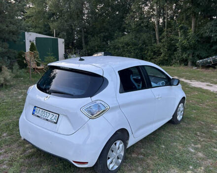 Белый Рено Зое, объемом двигателя 0 л и пробегом 123 тыс. км за 5300 $, фото 2 на Automoto.ua