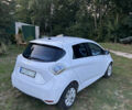 Белый Рено Зое, объемом двигателя 0 л и пробегом 123 тыс. км за 5300 $, фото 2 на Automoto.ua