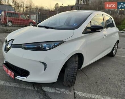 Белый Рено Зое, объемом двигателя 0 л и пробегом 79 тыс. км за 6300 $, фото 4 на Automoto.ua