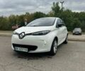 Белый Рено Зое, объемом двигателя 0 л и пробегом 111 тыс. км за 7100 $, фото 1 на Automoto.ua