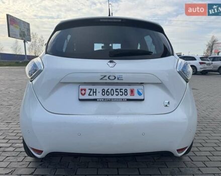 Белый Рено Зое, объемом двигателя 0 л и пробегом 167 тыс. км за 6599 $, фото 8 на Automoto.ua
