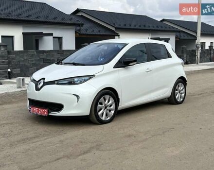 Белый Рено Зое, объемом двигателя 0 л и пробегом 137 тыс. км за 6350 $, фото 8 на Automoto.ua