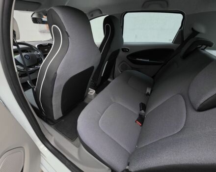 Білий Рено Зое, об'ємом двигуна 0 л та пробігом 140 тис. км за 5850 $, фото 6 на Automoto.ua