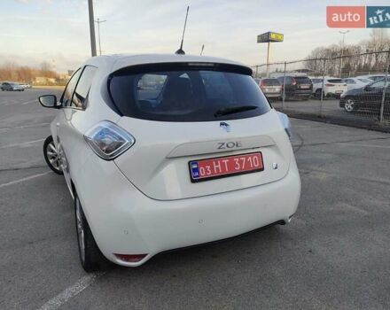 Белый Рено Зое, объемом двигателя 0 л и пробегом 79 тыс. км за 6300 $, фото 9 на Automoto.ua