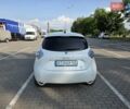 Белый Рено Зое, объемом двигателя 0 л и пробегом 77 тыс. км за 7300 $, фото 3 на Automoto.ua