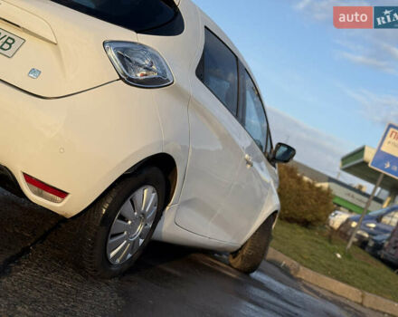 Білий Рено Зое, об'ємом двигуна 0 л та пробігом 77 тис. км за 5750 $, фото 14 на Automoto.ua