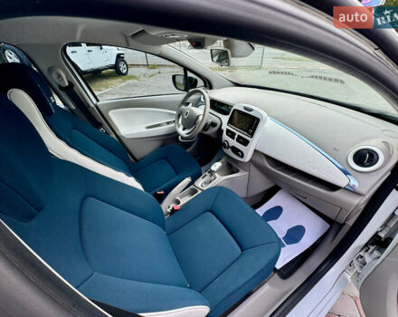 Білий Рено Зое, об'ємом двигуна 0 л та пробігом 110 тис. км за 6200 $, фото 34 на Automoto.ua