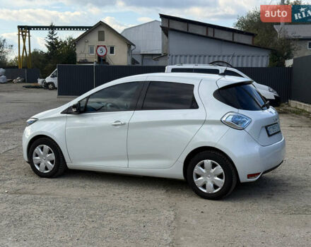 Белый Рено Зое, объемом двигателя 0 л и пробегом 54 тыс. км за 7500 $, фото 3 на Automoto.ua