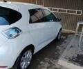 Белый Рено Зое, объемом двигателя 0 л и пробегом 95 тыс. км за 6690 $, фото 11 на Automoto.ua