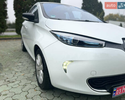 Белый Рено Зое, объемом двигателя 0 л и пробегом 103 тыс. км за 6799 $, фото 14 на Automoto.ua