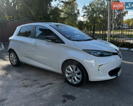 Белый Рено Зое, объемом двигателя 0 л и пробегом 123 тыс. км за 6850 $, фото 13 на Automoto.ua