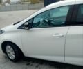 Белый Рено Зое, объемом двигателя 0 л и пробегом 137 тыс. км за 6000 $, фото 14 на Automoto.ua