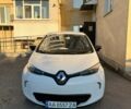 Белый Рено Зое, объемом двигателя 0 л и пробегом 130 тыс. км за 5999 $, фото 5 на Automoto.ua