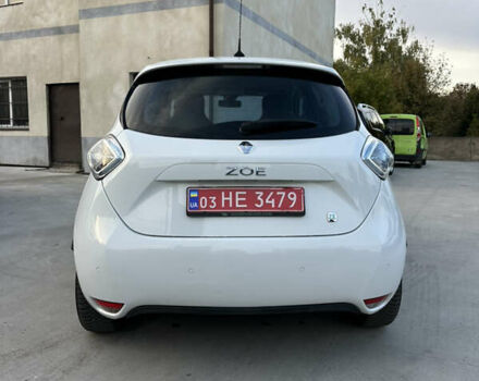 Белый Рено Зое, объемом двигателя 0 л и пробегом 75 тыс. км за 6700 $, фото 9 на Automoto.ua