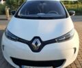 Белый Рено Зое, объемом двигателя 0 л и пробегом 220 тыс. км за 5350 $, фото 9 на Automoto.ua