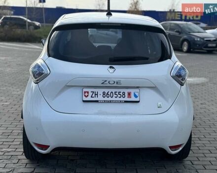 Белый Рено Зое, объемом двигателя 0 л и пробегом 167 тыс. км за 6599 $, фото 14 на Automoto.ua