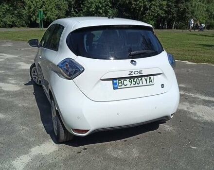 Белый Рено Зое, объемом двигателя 0 л и пробегом 61 тыс. км за 8880 $, фото 2 на Automoto.ua