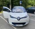 Белый Рено Зое, объемом двигателя 0 л и пробегом 125 тыс. км за 6700 $, фото 6 на Automoto.ua